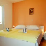 Dorka-2 By Interhome Apartman Rab Town