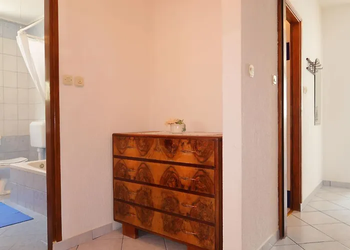 Dorka-2 By Interhome * Rab Town