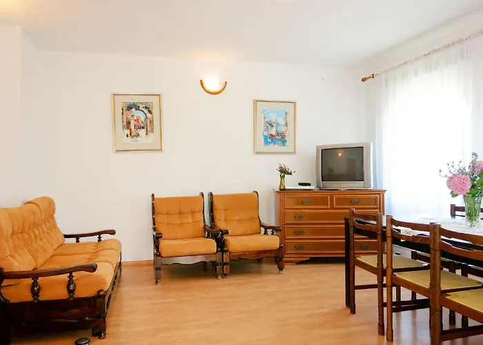 Apartment Dorka-2 By Interhome Rab Town
